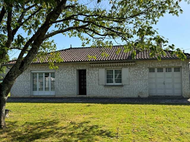 Maison à Vayres  de  5 pièces  de 105 m2 - 3 chambres - Un chai en pierre de 60 m² - Terrain de 1270 m² — photo du bien