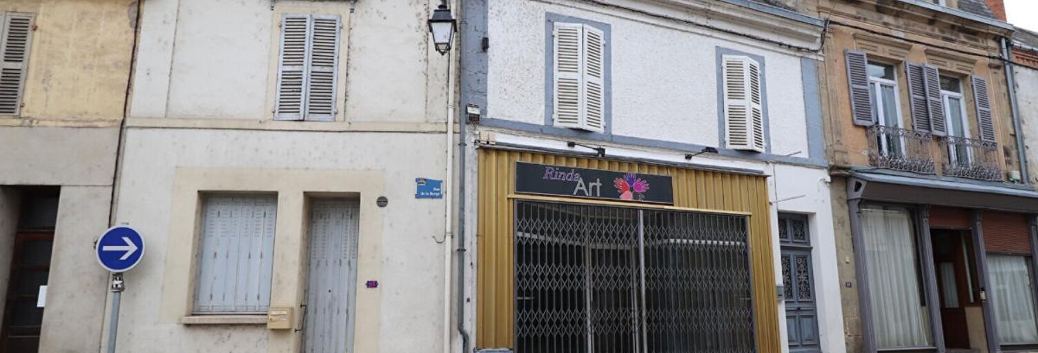 Immeuble  220 m² à vendre à Bourbon-l'Archambault (03160)