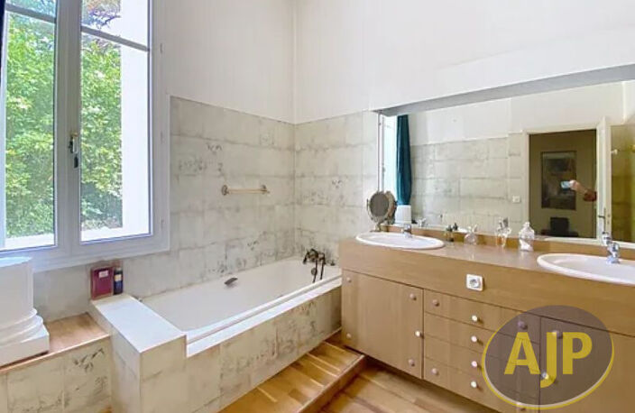 Maison de maître sur parcelle d'environ 1000m² — photo 5
