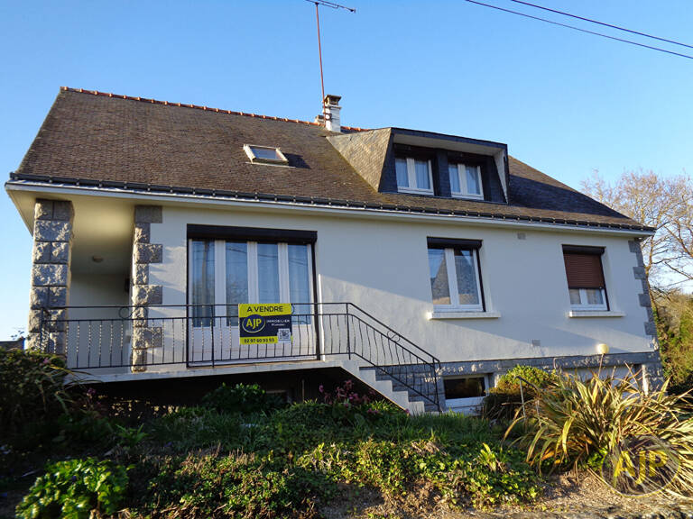 Maison Plumelec 8 pièce(s) 115 m2 — photo 1