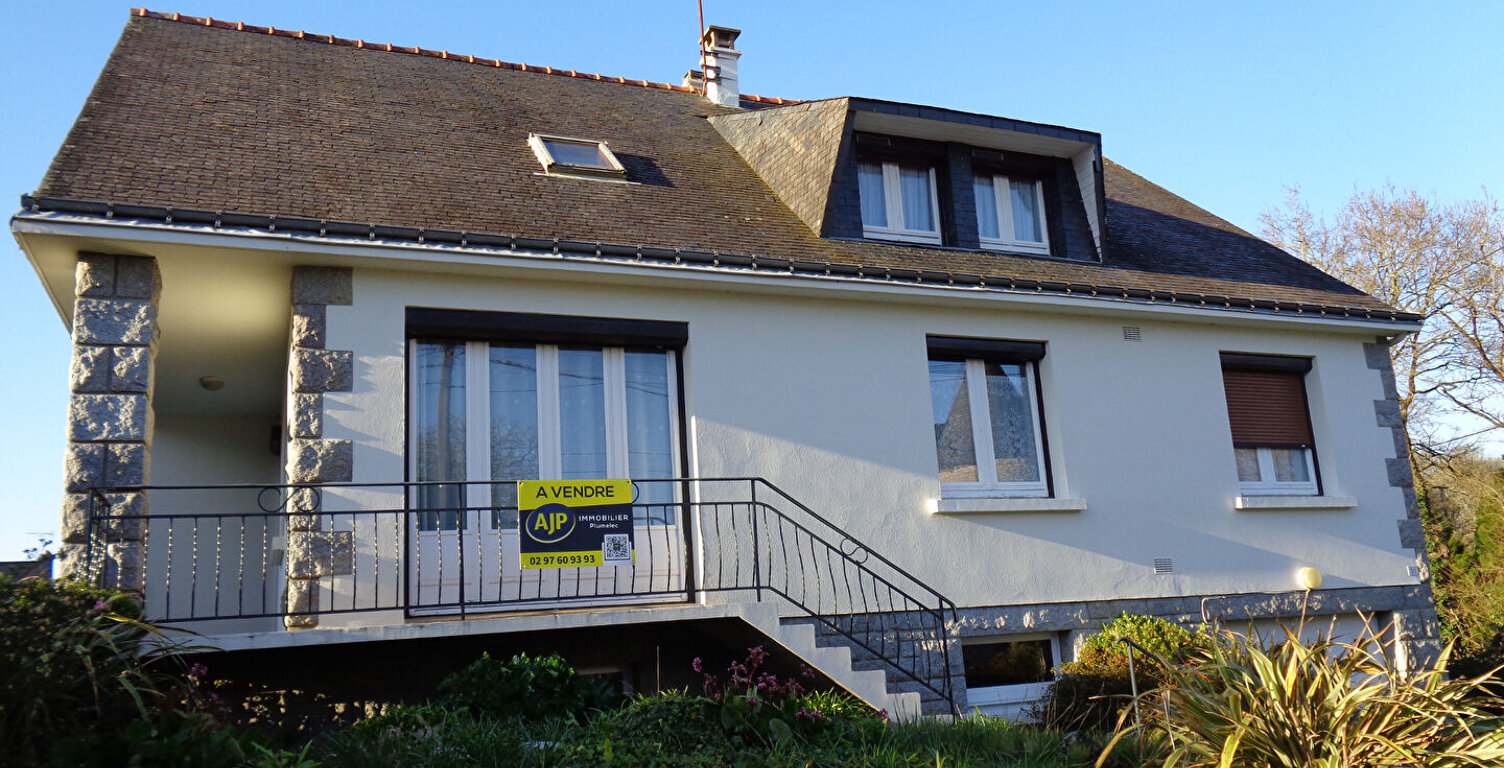 Maison Plumelec 8 pièce(s) 115 m2 — photo 1