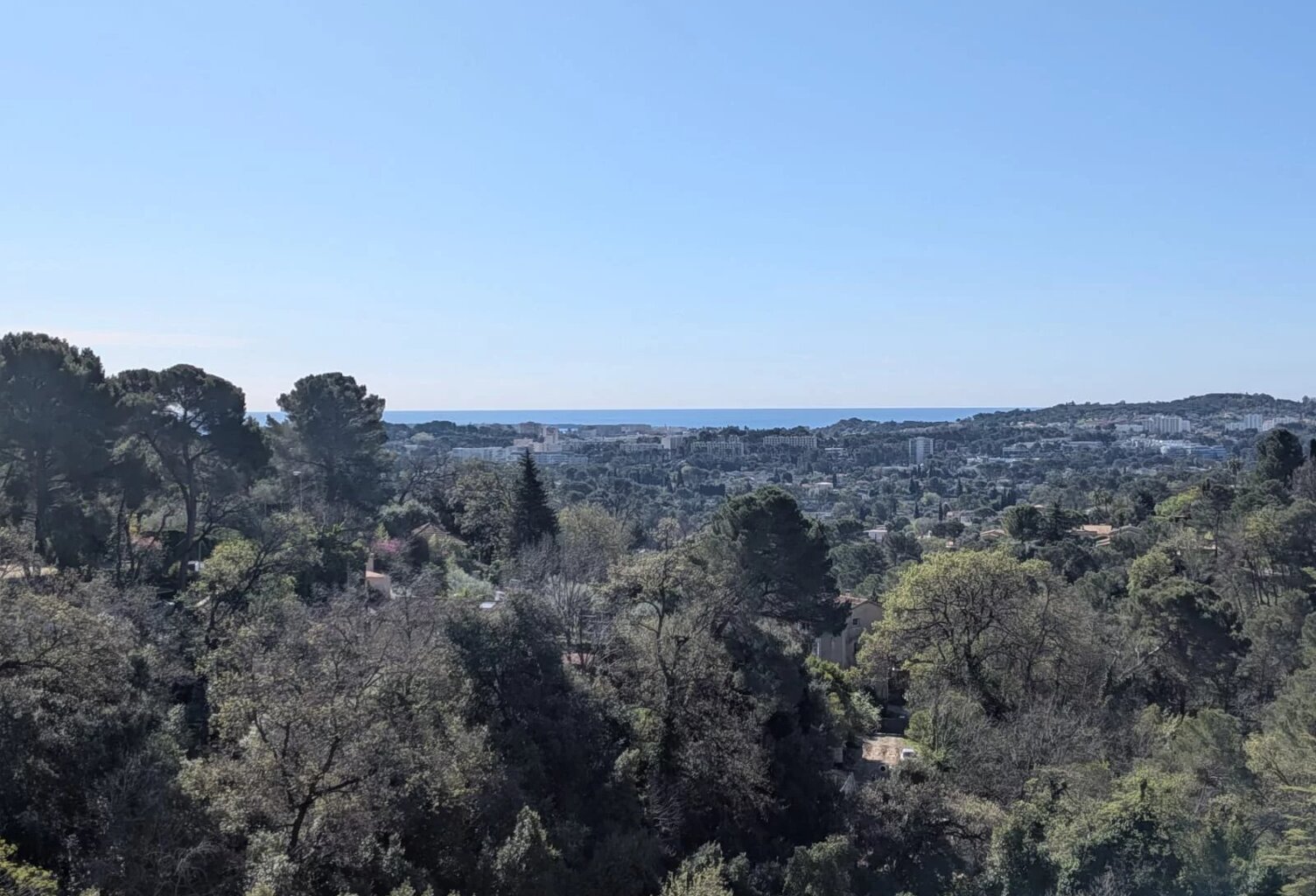 VAL de MOUGINS - PENTHOUSE 5P VUE PANORAMIQUE CAMPAGNE et MER — photo 1