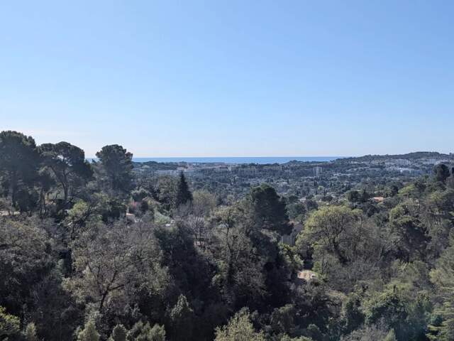 VAL de MOUGINS - PENTHOUSE 5P VUE PANORAMIQUE CAMPAGNE et MER — photo du bien