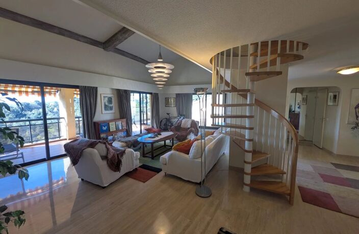 VAL de MOUGINS - PENTHOUSE 5P VUE PANORAMIQUE CAMPAGNE et MER — photo 4
