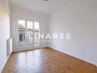 JOYAU BRUT - Appartement T3 de 74m2 - Terrasse 30m2 - 13007 SAIN — photo 3