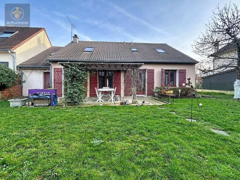Maison Familiale 6 pièces avec Jardin et Dépendance — photo 1