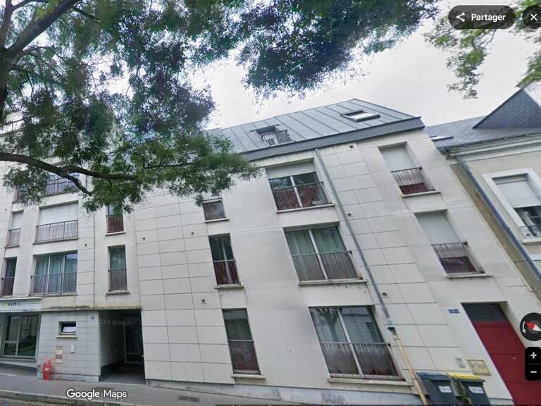 TOURS CENTRE - T2 45m² - Parking et cave — photo 1