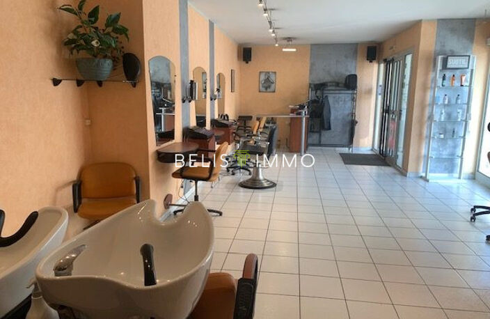 LOCAL COMMERCIAL — photo 3