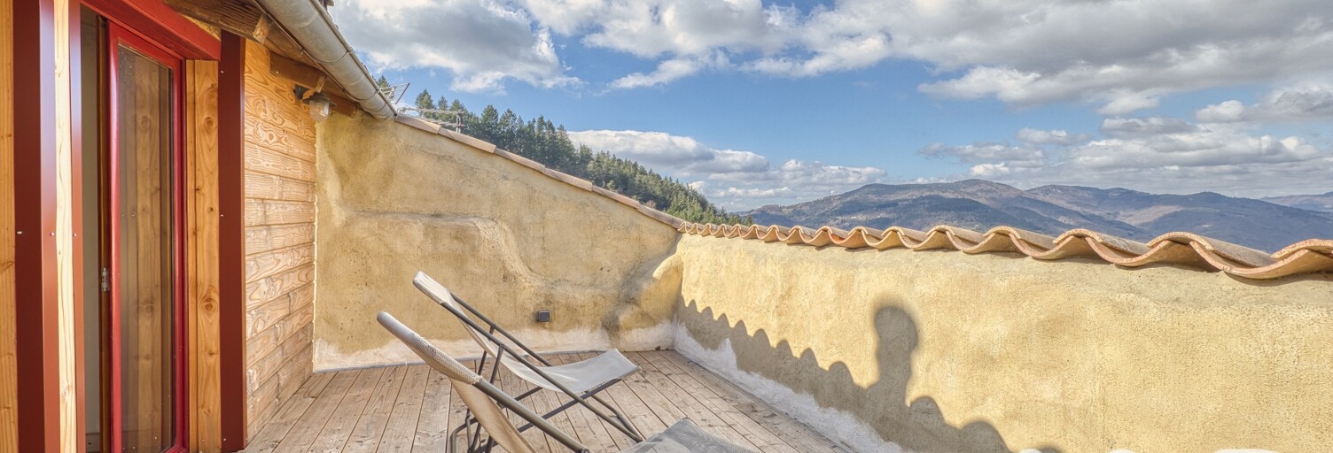 Maison 6 Pièces 140 m² à vendre à Chalencon (07240)