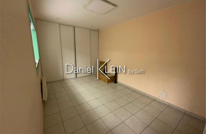 Bureaux 68m2, climatisation, 1er étage (ascenseur) — photo 3
