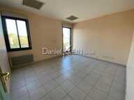 Bureaux 68m2, climatisation, 1er étage (ascenseur) — photo 4