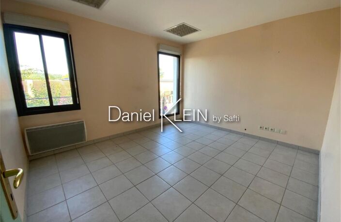 Bureaux 68m2, climatisation, 1er étage (ascenseur) — photo 4