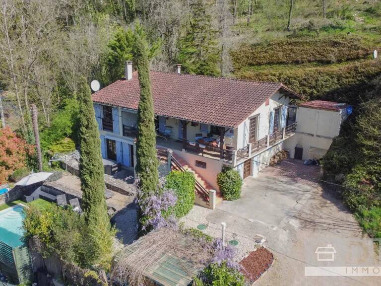 Spacieuse maison avec piscine et jardin — photo 1