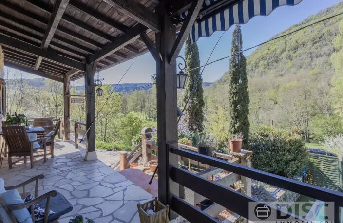 Spacieuse maison avec piscine et jardin — photo 2