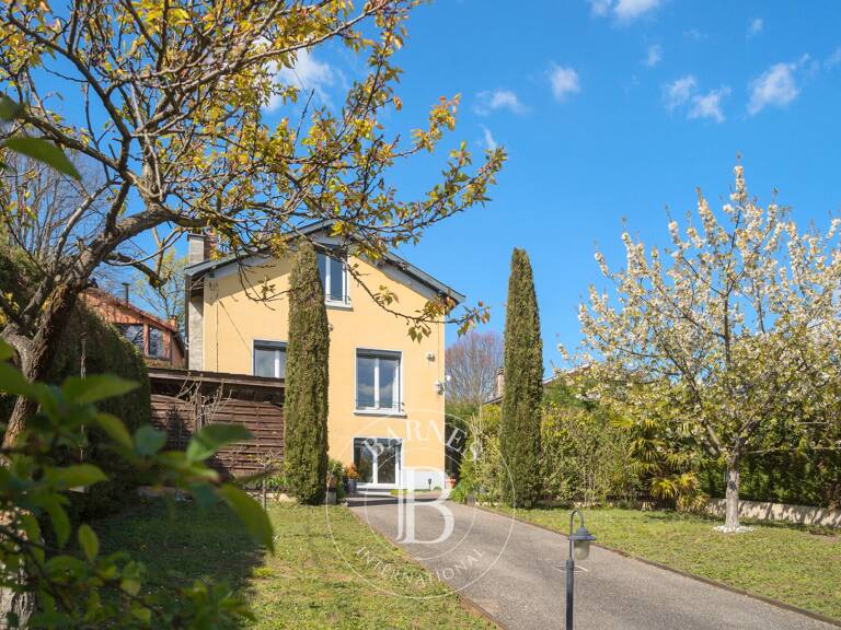 Caluire-et-Cuire – Crépieux - Maison familiale - Terrain de 958 m²  - 3 Chambres (4 chambres possible) — photo 1