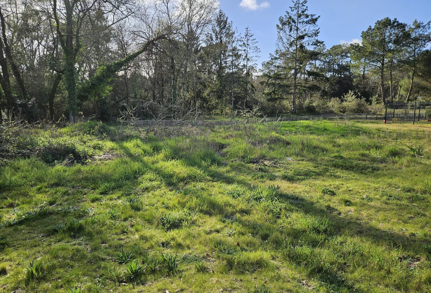 Terrain de 557m2 constructible + 234m2 terrain d'agrément — photo 1