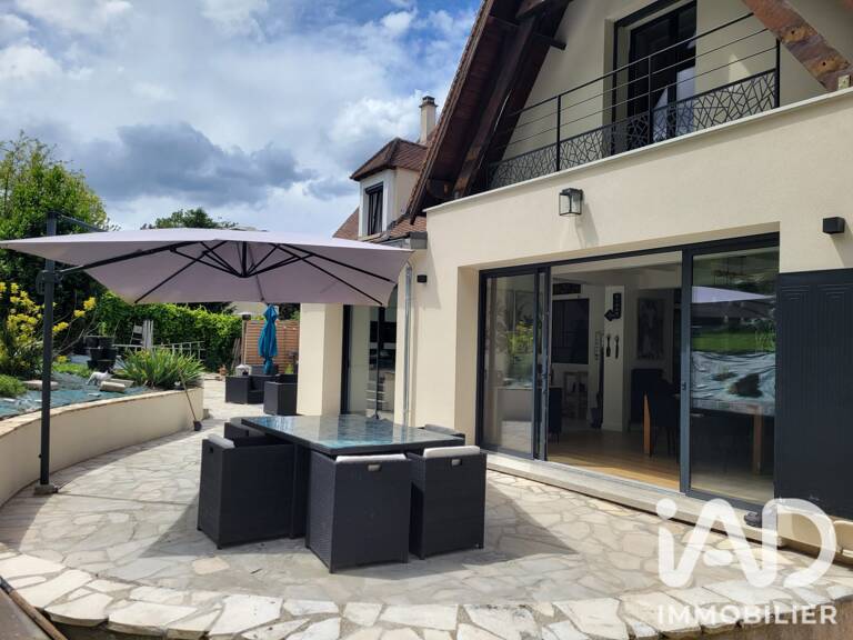 Vente Maison/villa 9 pièces — photo 1