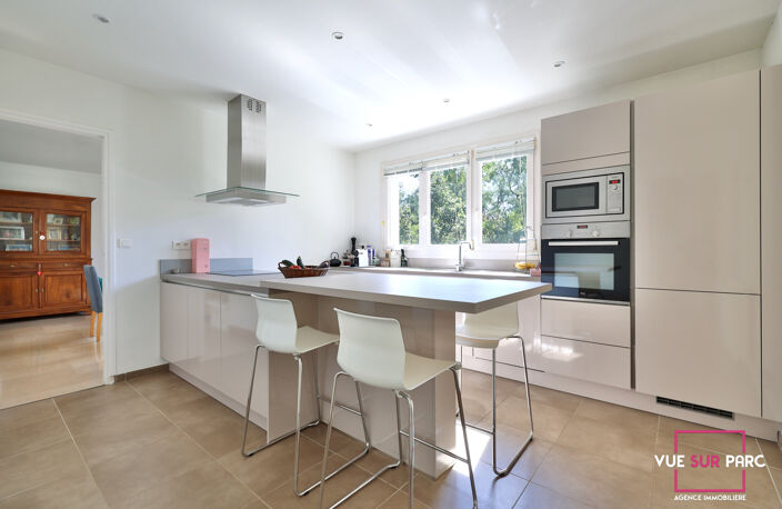 Belle maison familiale  au coeur de la verdure — photo 4
