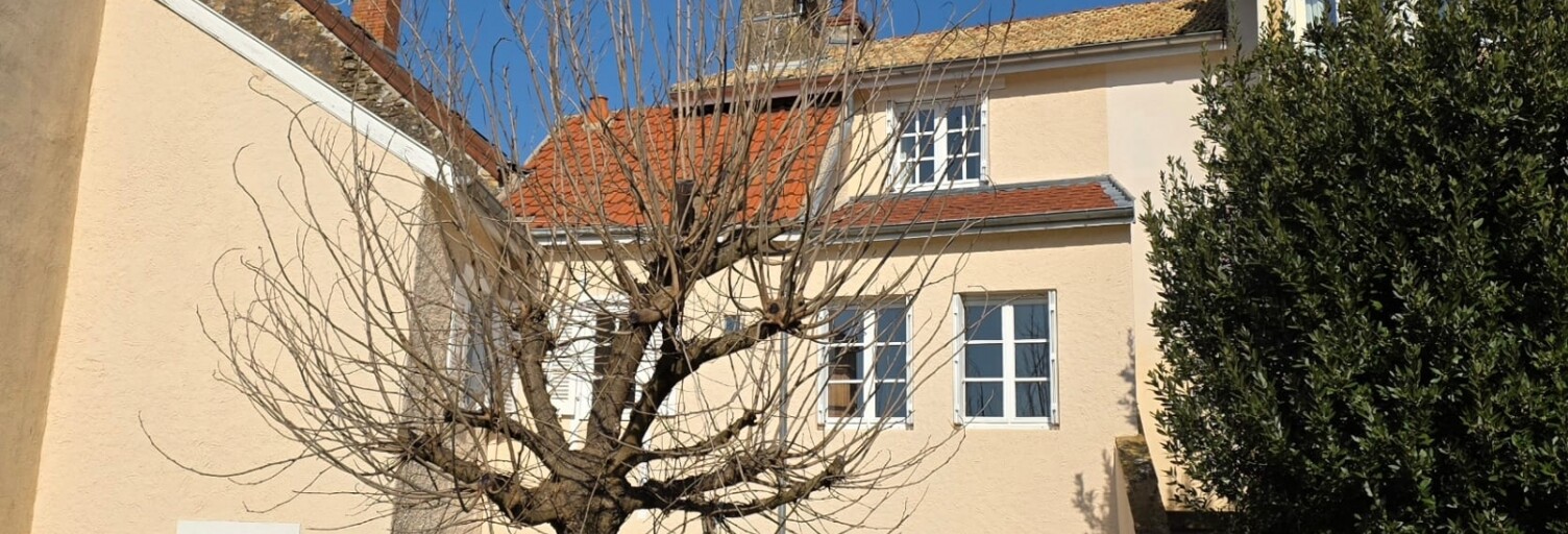 Maison 8 Pièces 186 m² à vendre à Charolles (71120)