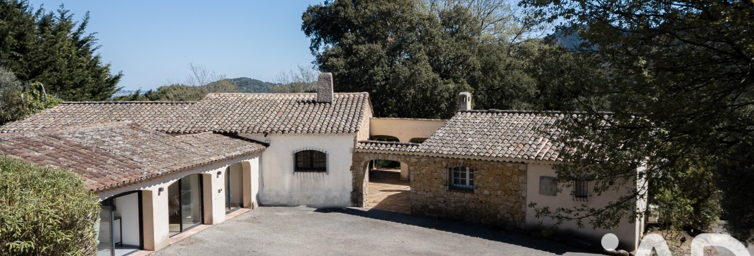 Maison 8 Pièces 158 m² à vendre à Les Adrets-de-l'Estérel (83600)