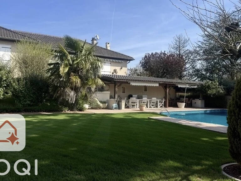 Belle maison familiale avec piscine et vue dégagée — photo 1