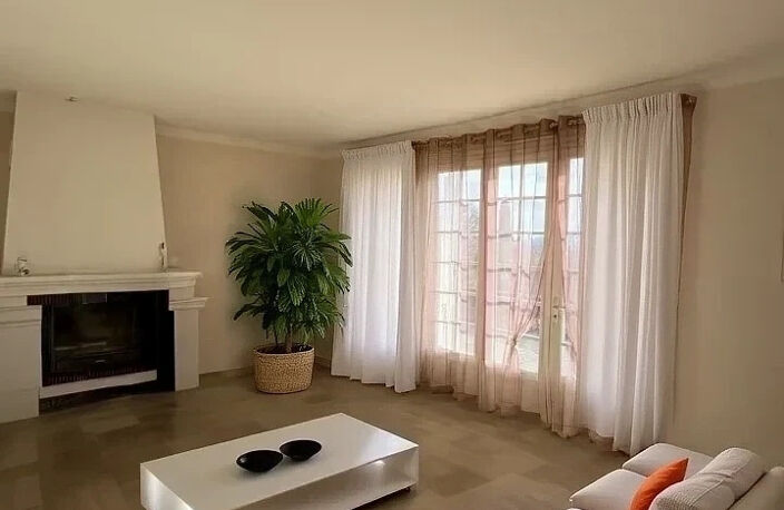 Belle maison familiale avec piscine et vue dégagée — photo 4