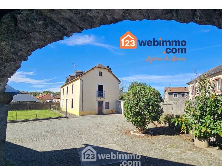 Maison - 150m² - Lestelle-Bétharram — photo 1