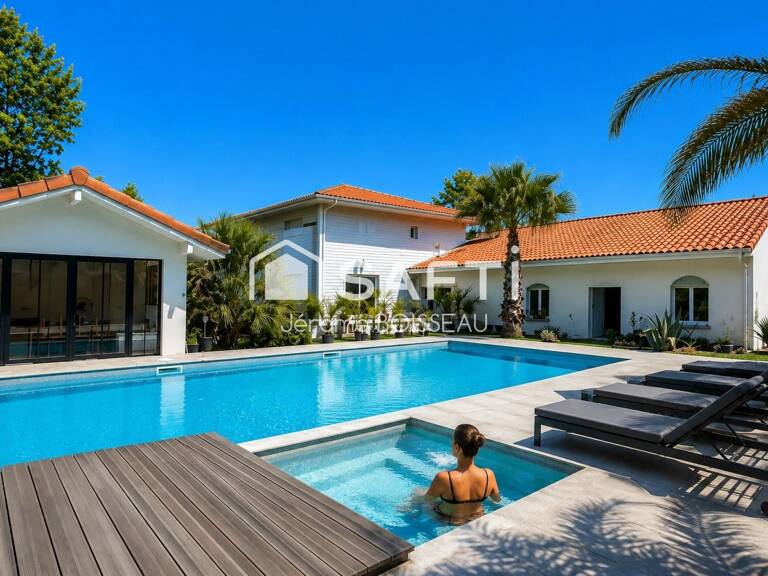 VILLA MODERNE DE 222M2  AIR PARK DE BISCARROSSE- 336M2 DE HANGAR — photo 1