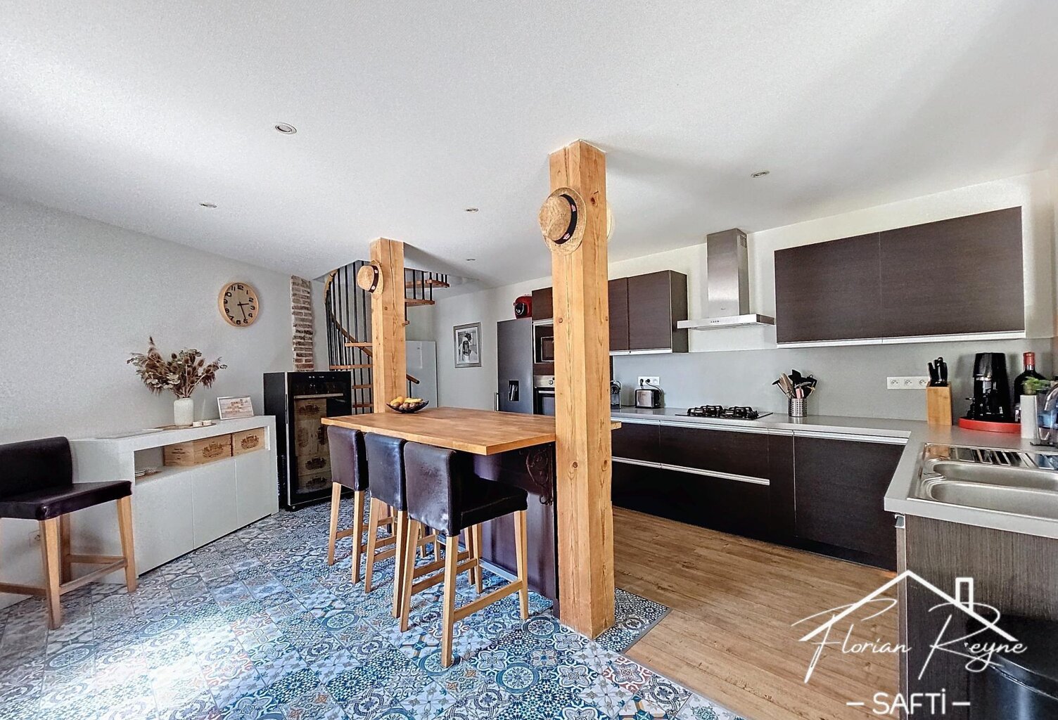 Belle maison en pierre proches des commodités. — photo 1