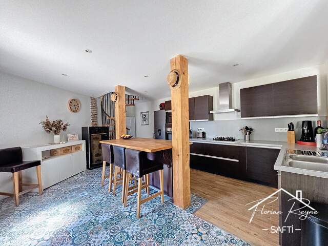 Belle maison en pierre proches des commodités. — photo du bien