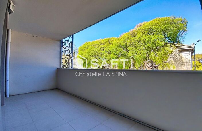 Appartement T2  Loggia  Parking privatif et sécurisé — photo 5
