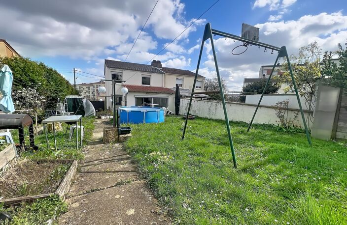 À Clouange, maison lumineuse de 127 m² avec jardin et garage — photo 2