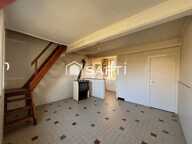 Maison de campagne avec vue dégagée, 3 chambres et beau potentiel. — photo 2