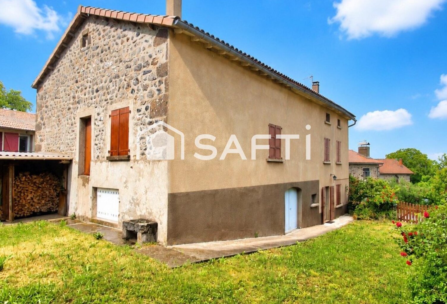 Beau corps de ferme avec une partie habitable de 115 m² + grange 200 m² + garage — photo 1
