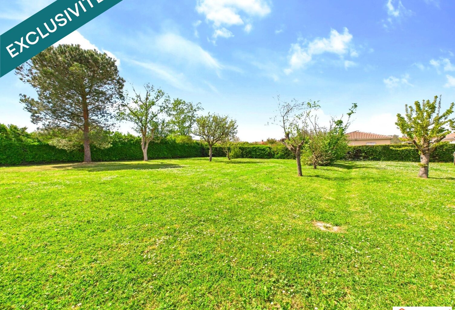Magnifique Terrain Plat Viabilisé et Arboré de 851m2 !!! — photo 1