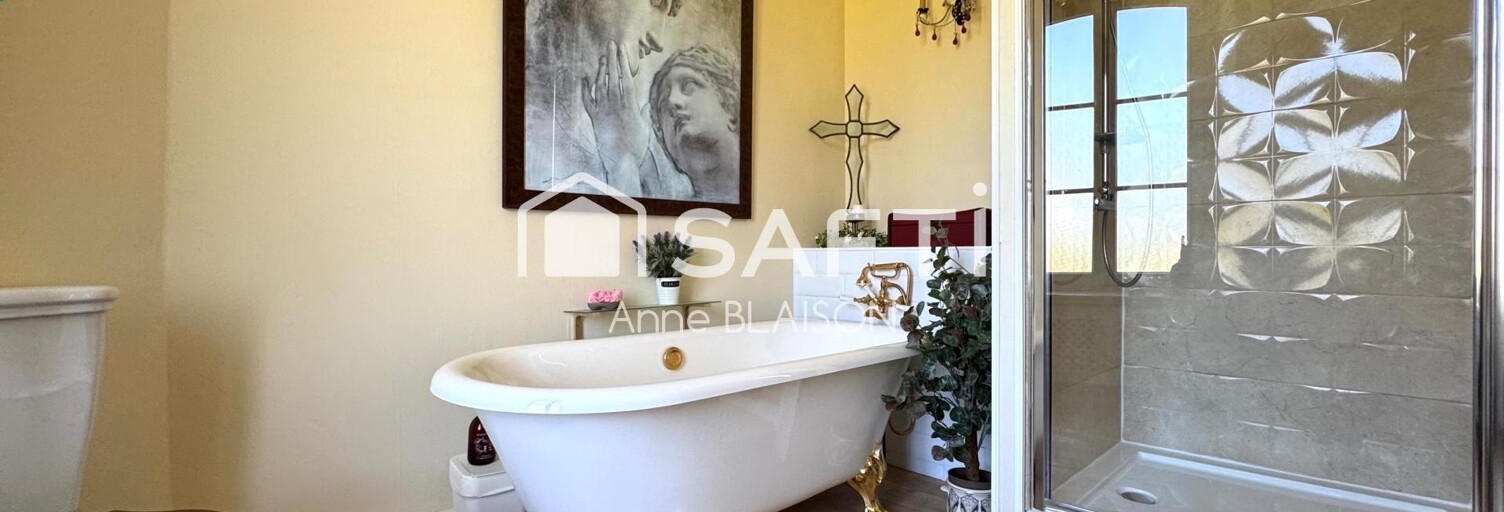 Maison 8 Pièces 235 m² à vendre à Montsenelle (50250)