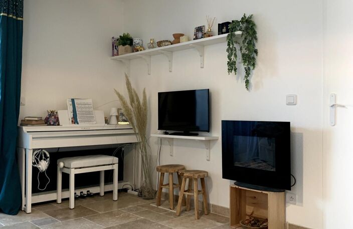 Charmant T3 entièrement rénové, offrant un cadre moderne et apaisant — photo 3