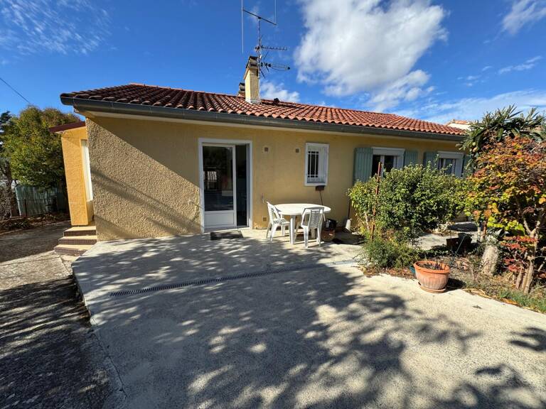 Maison avec jardin , garage et un atelier, des commodités juste à pied ! — photo 1