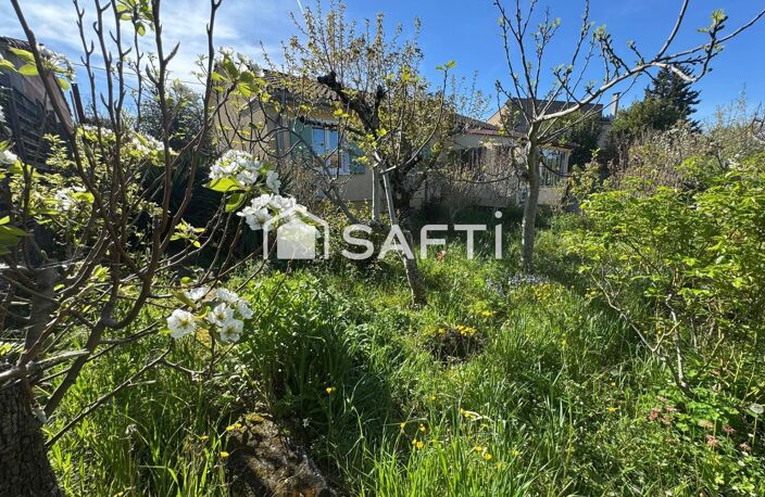 Maison avec jardin , garage et un atelier, des commodités juste à pied ! — photo 3