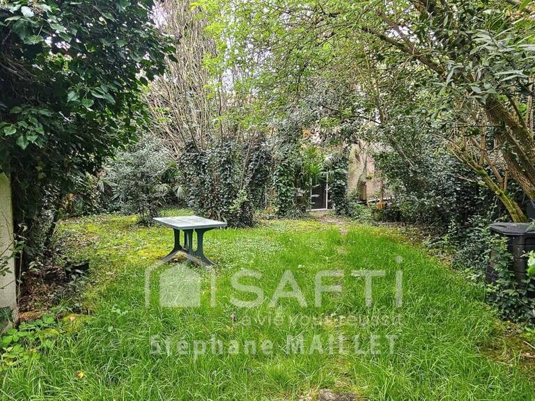 Maison de ville spacieuse au fort potentiel — photo 1