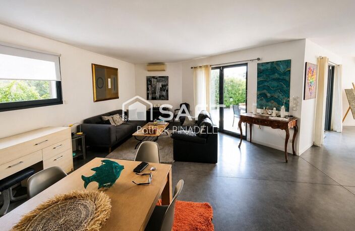 Maison d'habitation 4 faces, de type T6, comprenant 5 chambres, 4 salles de Bains, 2 WC — photo 3