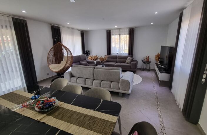 Villa — photo 3