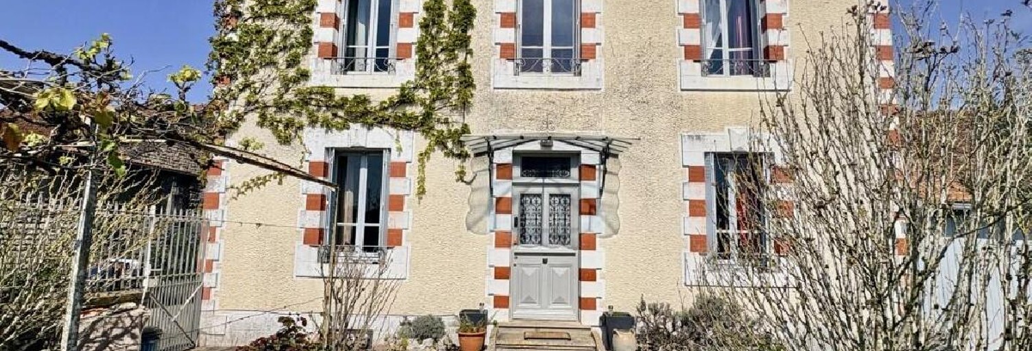 Maison 4 Pièces 100 m² à vendre à Nanteuil-en-Vallée (16700)