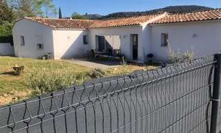 Maison 5 Pièces 99 m² à louer à Simiane-Collongue (13109)