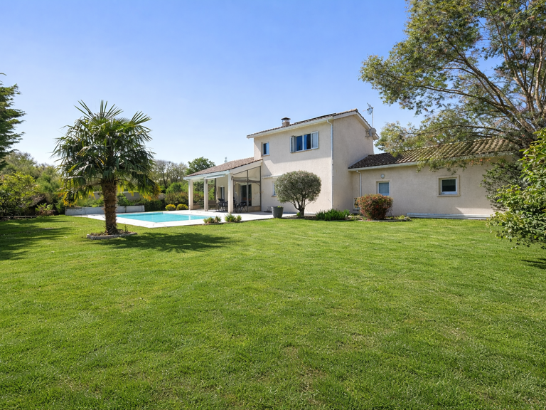 Superbe Villa 4/5 Pièces avec piscine et double garage à Eau — photo 1