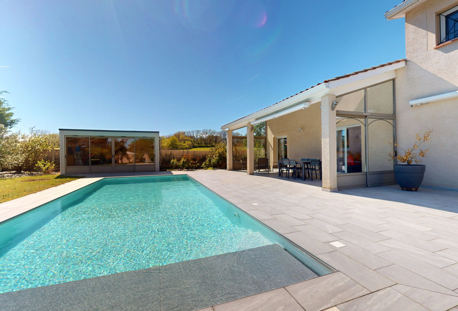 Superbe Villa 4/5 Pièces avec piscine et double garage à Eau — photo 1