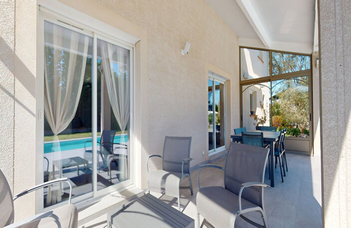Superbe Villa 4/5 Pièces avec piscine et double garage à Eau — photo 2