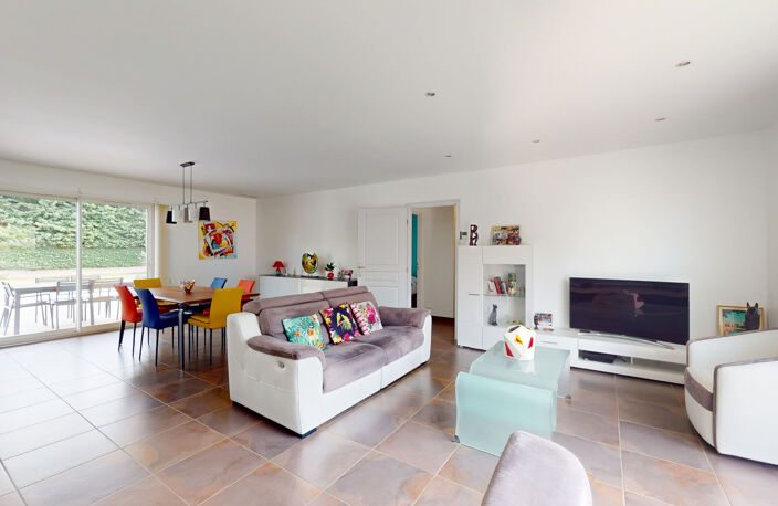 Superbe Villa 4/5 Pièces avec piscine et double garage à Eau — photo 3