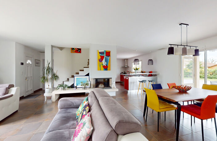 Superbe Villa 4/5 Pièces avec piscine et double garage à Eau — photo 5