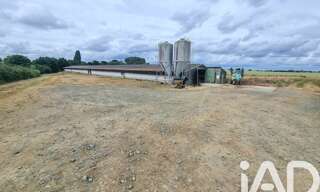 Terrain  15547 m² à vendre à Chantonnay (85110)